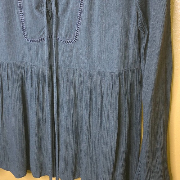 Socialite Green Bell Sleeve Boho Top, XS - Picture 3 of 8